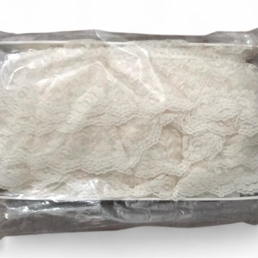 Polyester lace